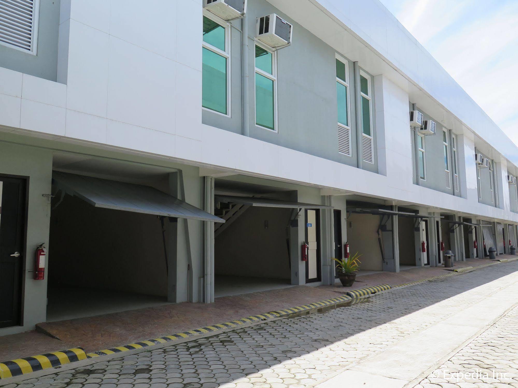 The Lucky 9 Budget Hotel Tagum Exterior photo