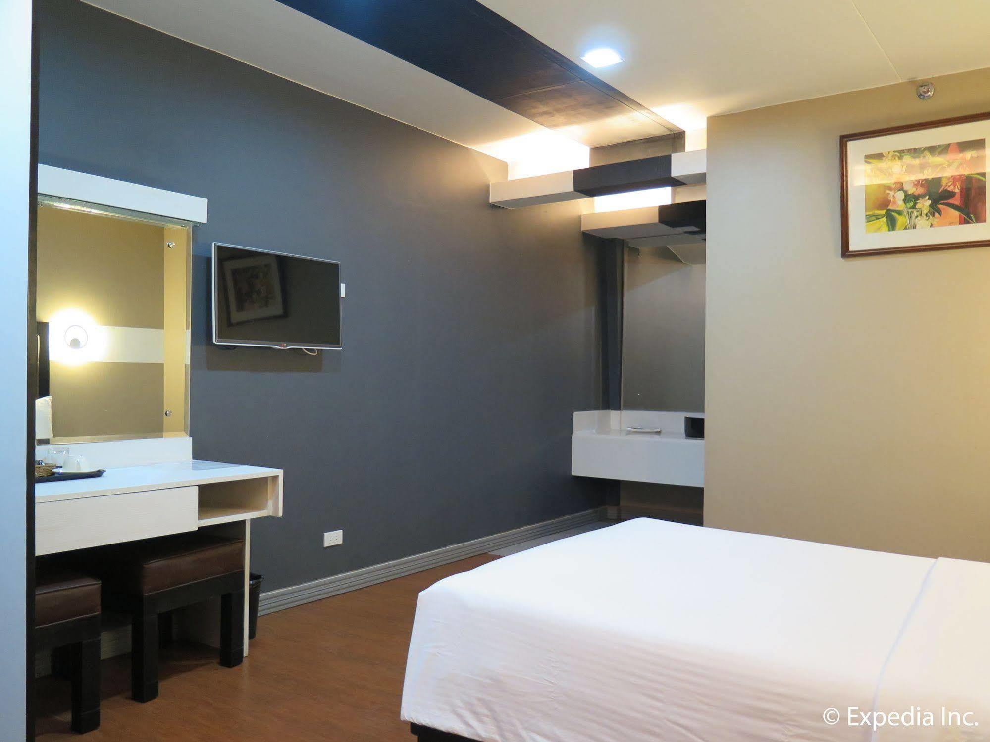 The Lucky 9 Budget Hotel Tagum Exterior photo